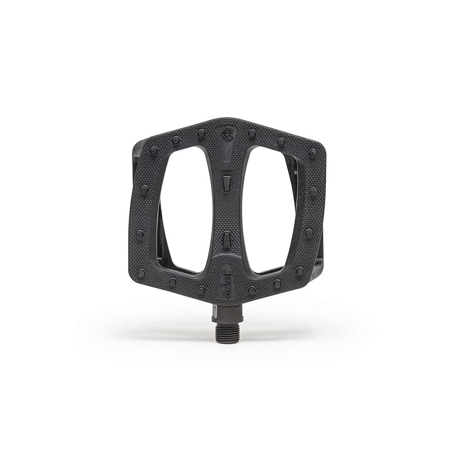 Eclat Plaza Platform Pedals Body: Nylon Spindle: Cr-Mo 9/16 Black Pair