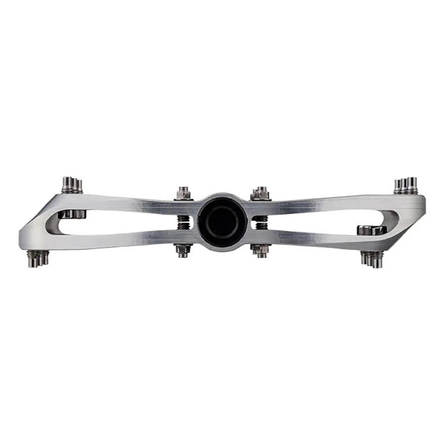 Spank Spoon 110 Platform Pedals Body: Aluminum Spindle: Cr-Mo 9/16 Red