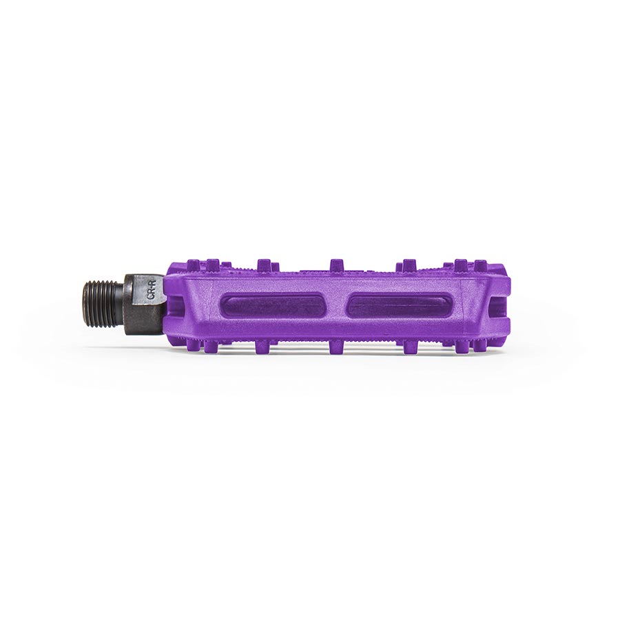 Eclat Slash Platform Pedals Body: Nylon Spindle: Cr-Mo 9/16 Purple Pair