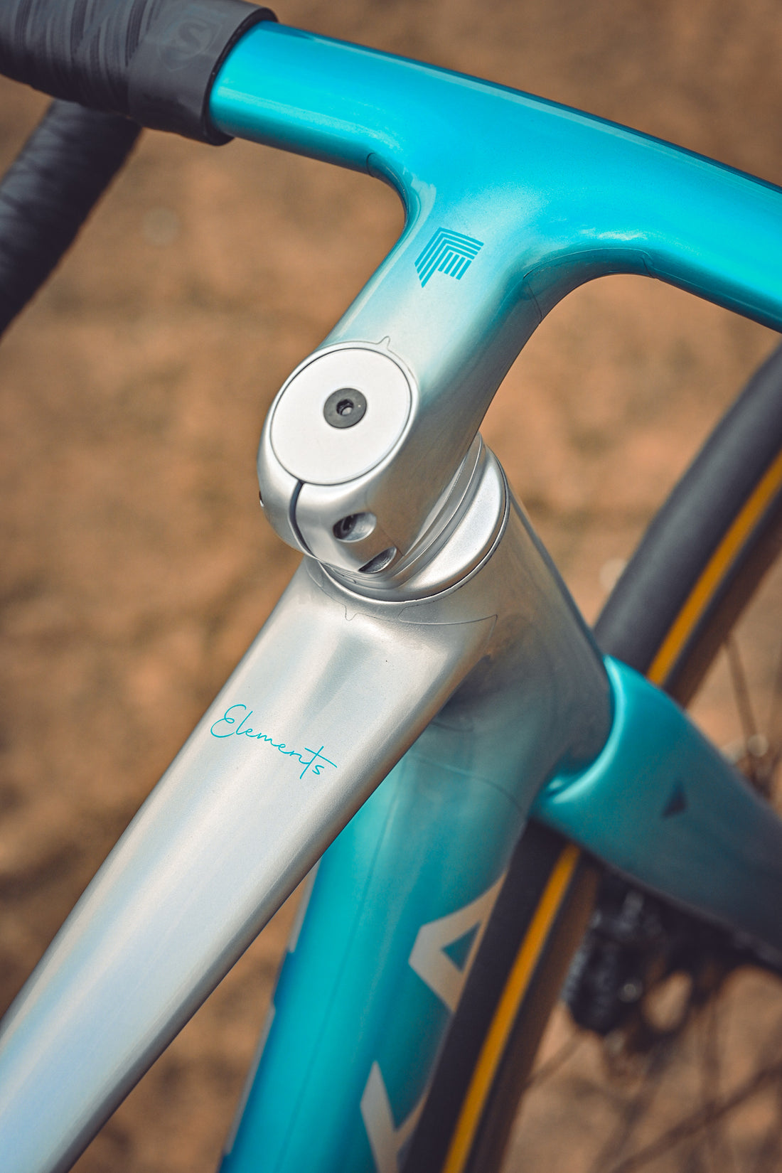 Beast Cockpit Road Bar