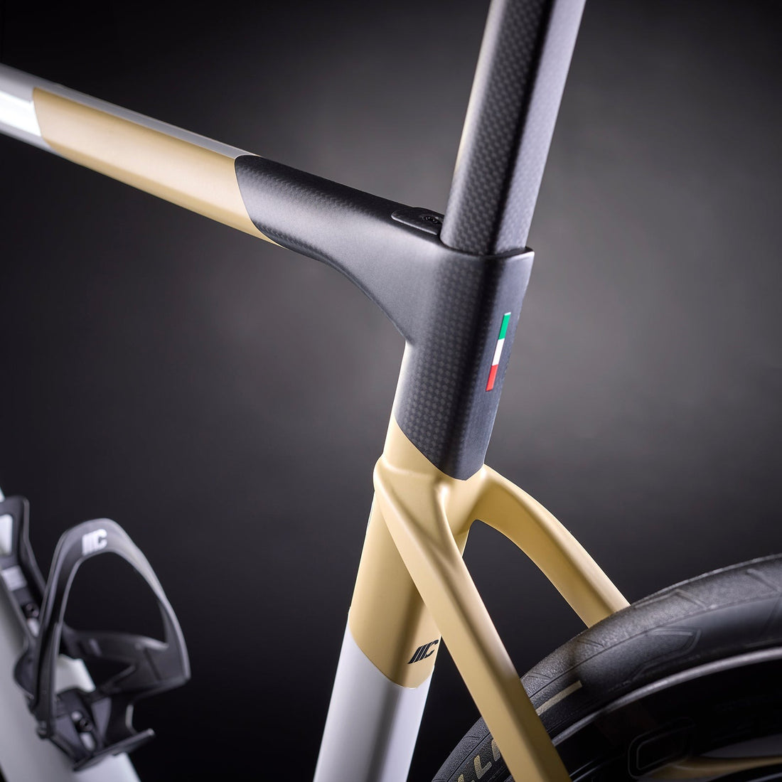 DOLOMIA Frameset