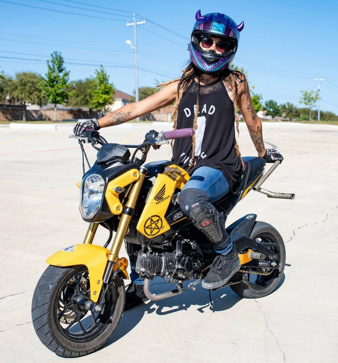 MagNeatOhz: Small Purple Devil Horns for Helmet