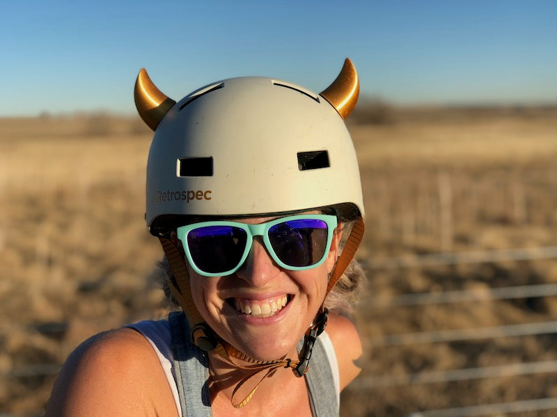 MagNeatOhz: Small Gold Devil Horns for Helmet
