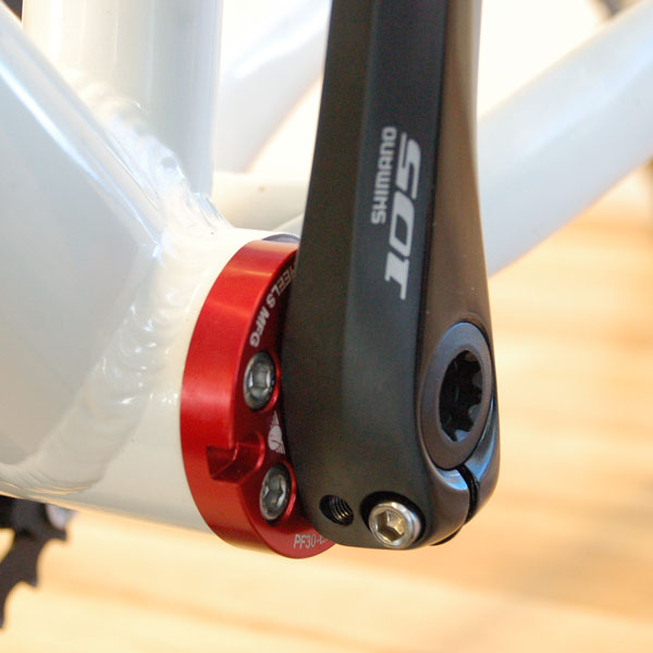 Eccentric BB for PF30 & 24mm (Shimano) Cranks - Black