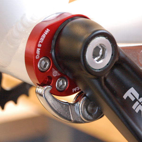 Eccentric BB for BB30 & 24/22mm (SRAM, Truvativ) Cranks - Black